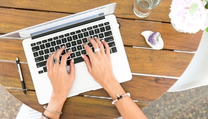 15+ Copywriting Prompts