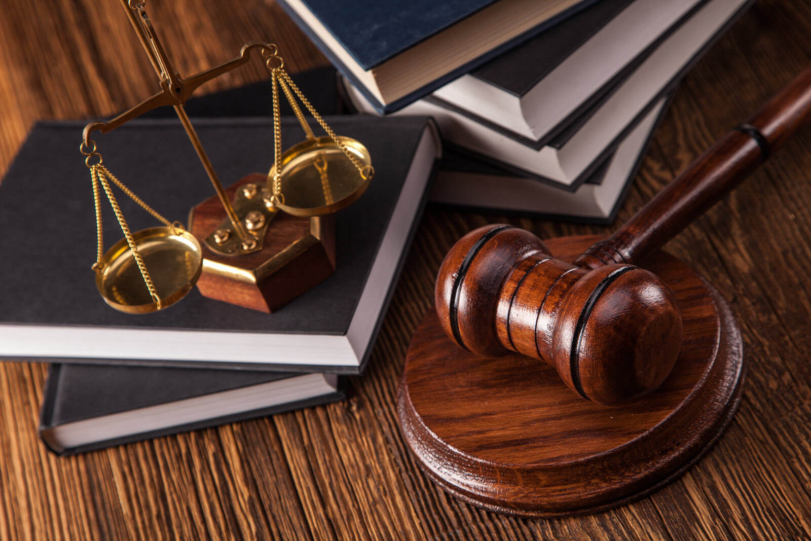 95+ Legal Research Prompts